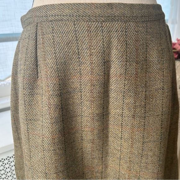 Vintage 70s Wool A-Line Skirt: Tan Brown Menswear Check, Size Medium - Picture 2 of 16